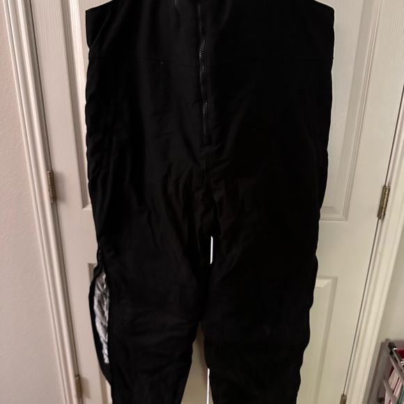 Refrigewear coveralls in excellent condition. Size 3XL with zip front/zip leg - Picture 2 of 7